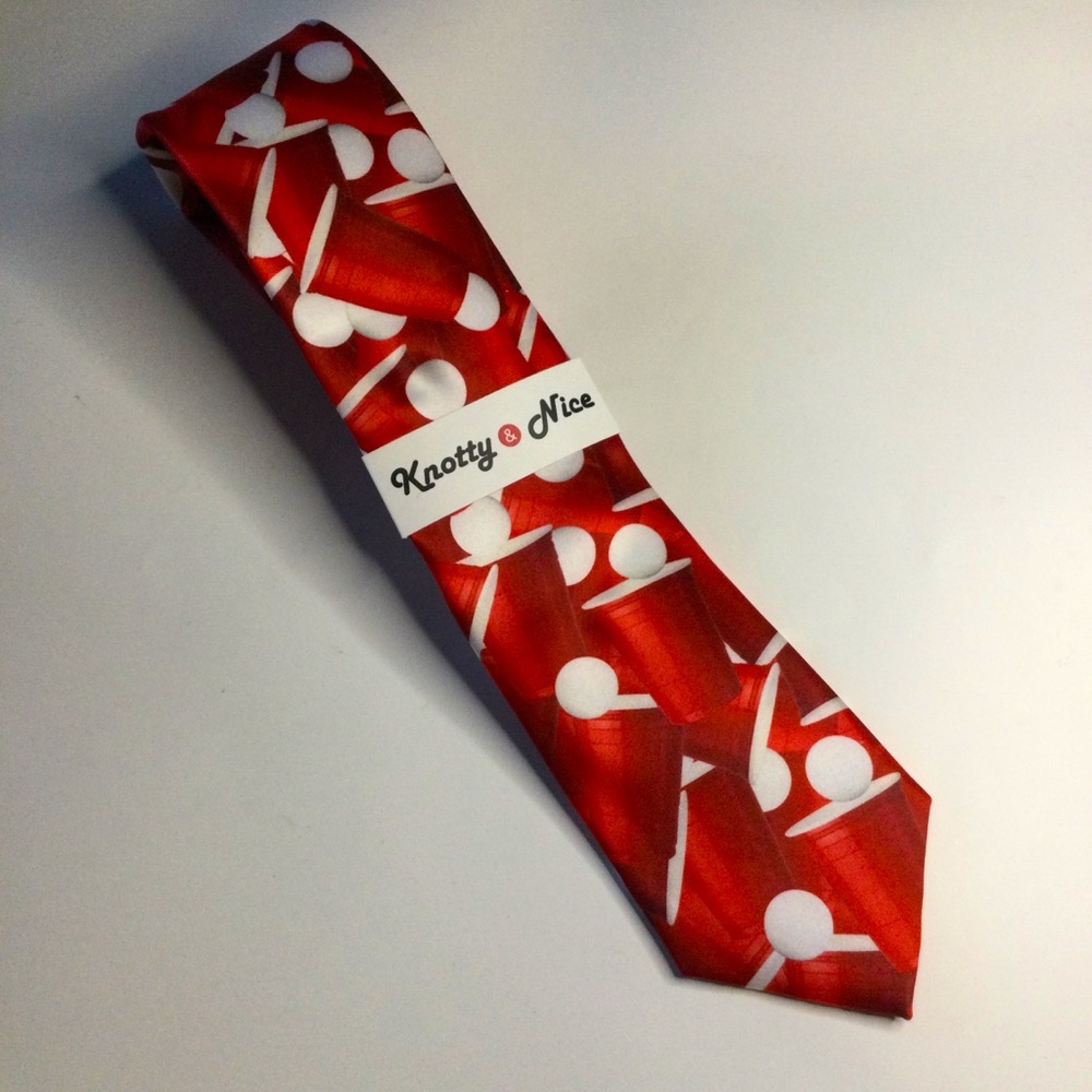 KNOTTY & NICE BEER PONG TIE RED WHITE NWT